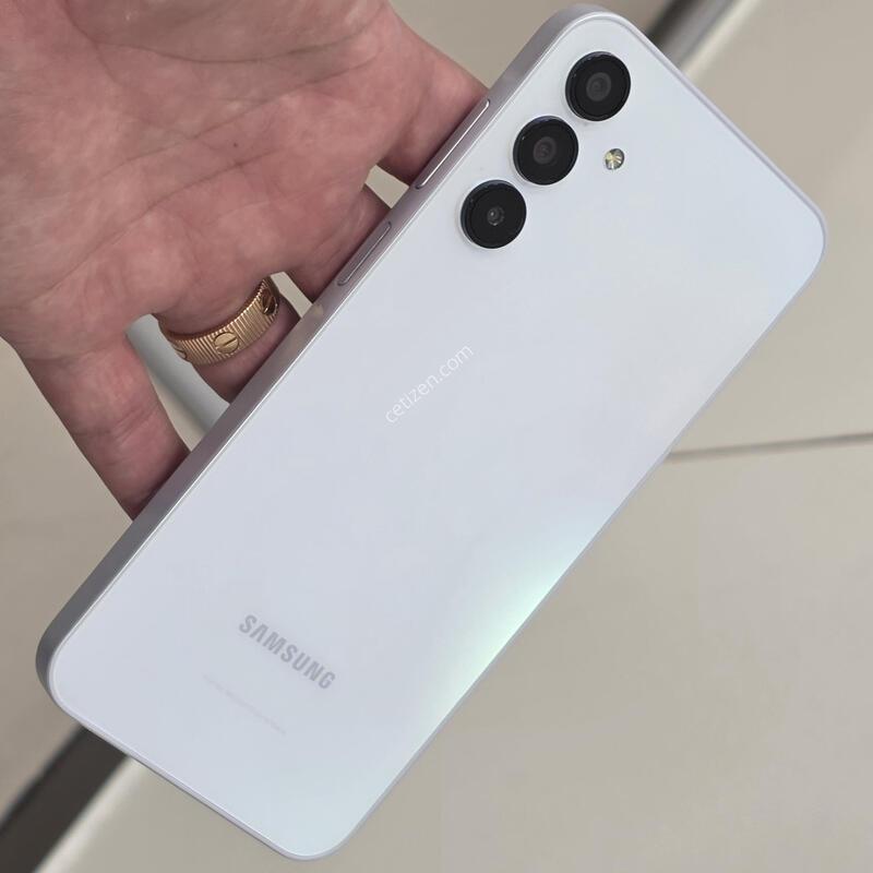 ������ ����3  ����Ʈ���� 128GB ������Ǹ�