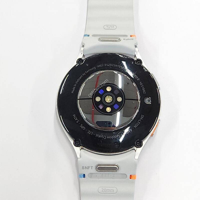 �����ÿ�ġ7 44mm ���ܻ� ȭ��Ʈ 63571