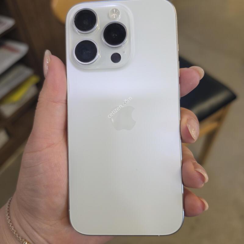 ������15����/ 128GB / ȭ��Ʈ