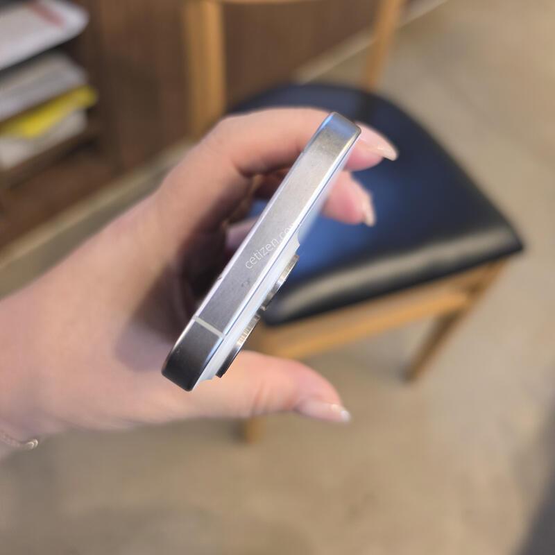 ������15����/ 128GB / ȭ��Ʈ