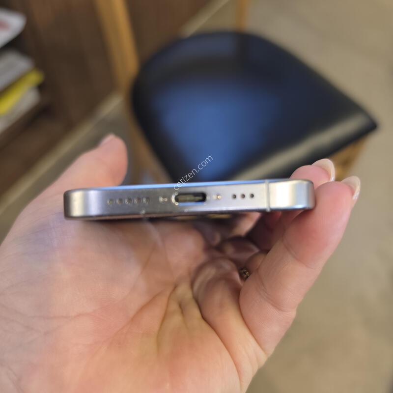 ������15����/ 128GB / ȭ��Ʈ