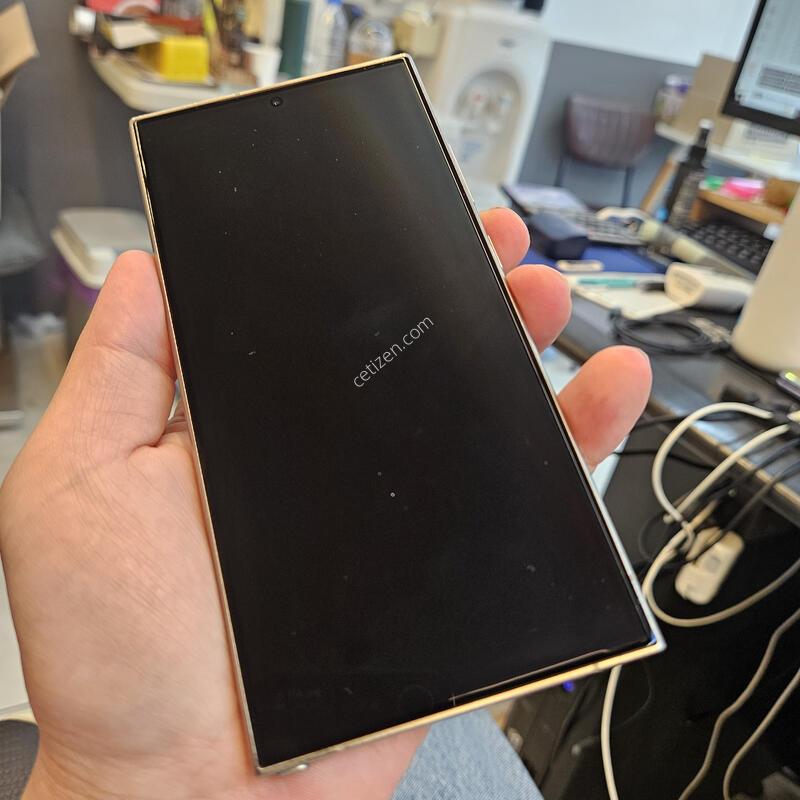 ������S24 ��Ʈ�� 256G �׷��� �˴ϴ�.
