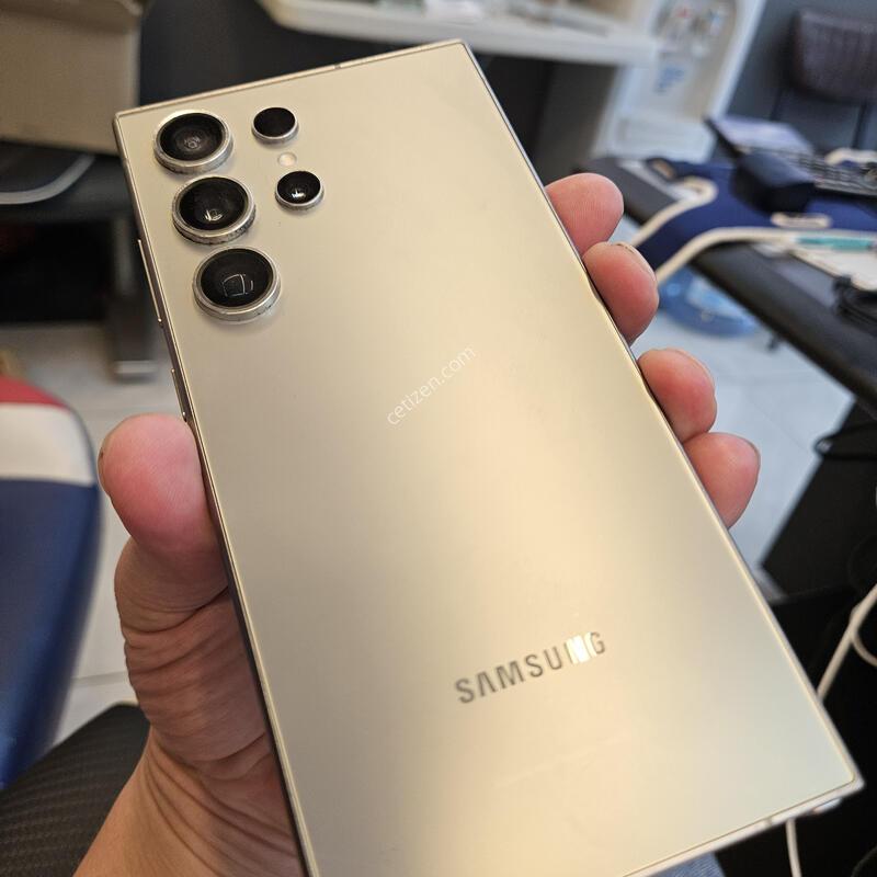 ������S24 ��Ʈ�� 256G �׷��� �˴ϴ�.