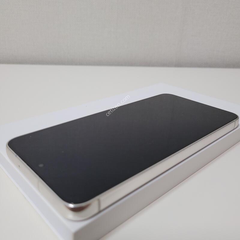 ������ S23 512GB ũ���� S��