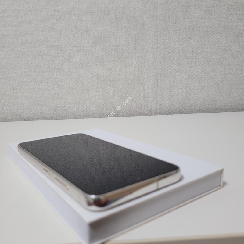 ������ S23 512GB ũ���� S��