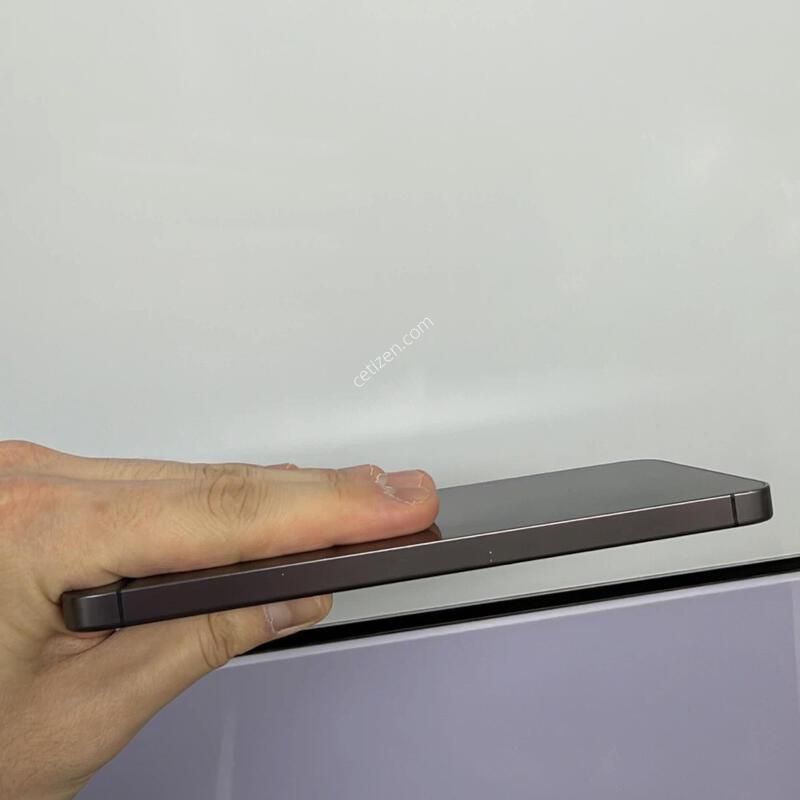 ������ s24+ �÷���