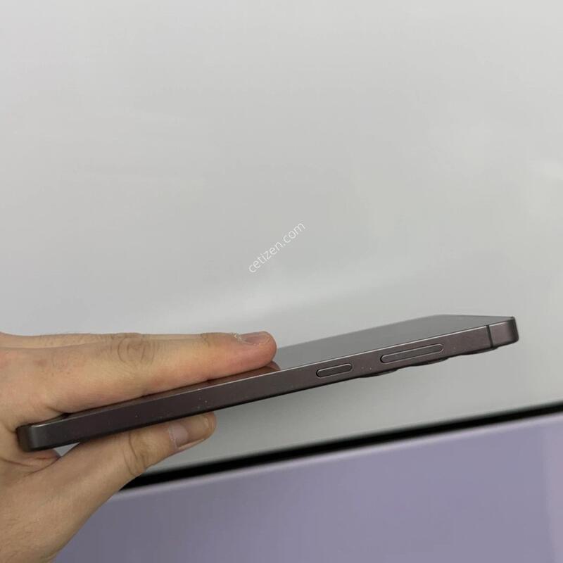 ������ s24+ �÷���