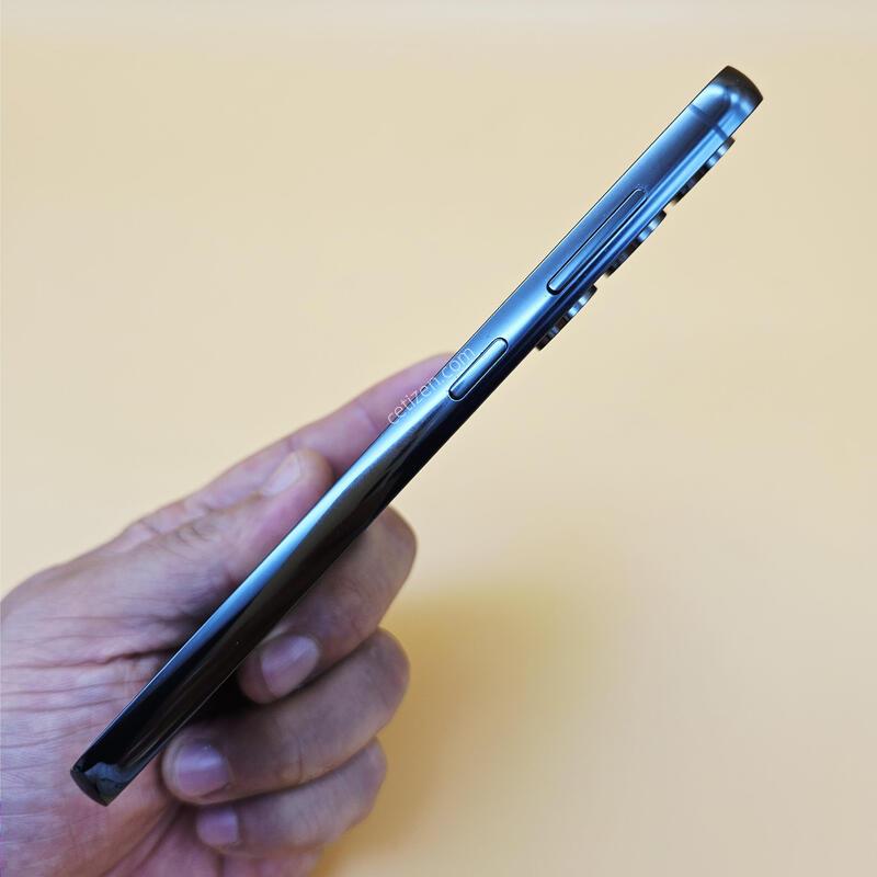 [���۱�]������S23 �ֻ������� �׸� ����� �߰���