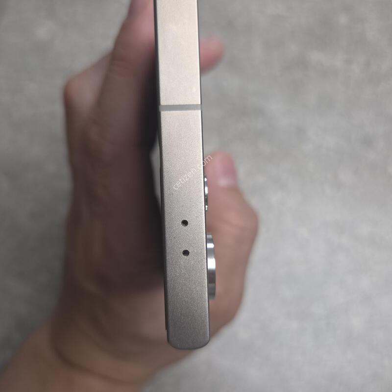 A�� ������ S24��Ʈ�� 256GB ƼŸ���׷��� �����ϰ� �����մϴ�.