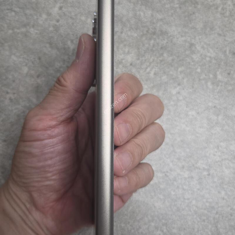 A�� ������ S24��Ʈ�� 256GB ƼŸ���׷��� �����ϰ� �����մϴ�.