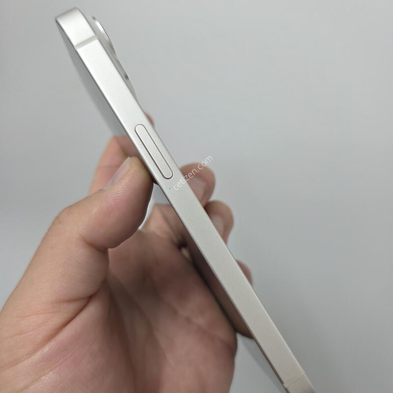 ������14 128GB ȭ��Ʈ