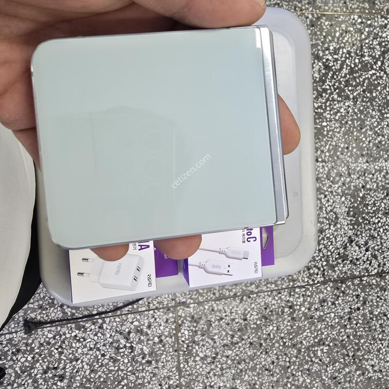 SK �ø�5 256G ��Ʈ���� �������� �� ����Ѱ���� �˴ϴ�