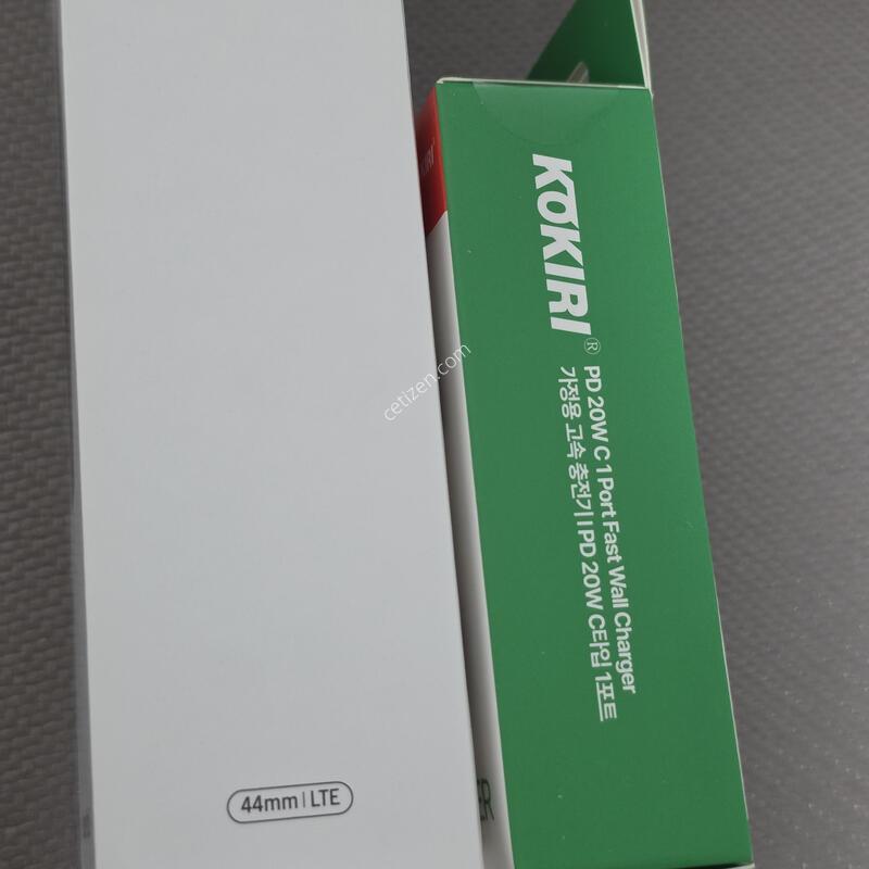 �����ÿ�ġ8 44mm lte ���� �̰���