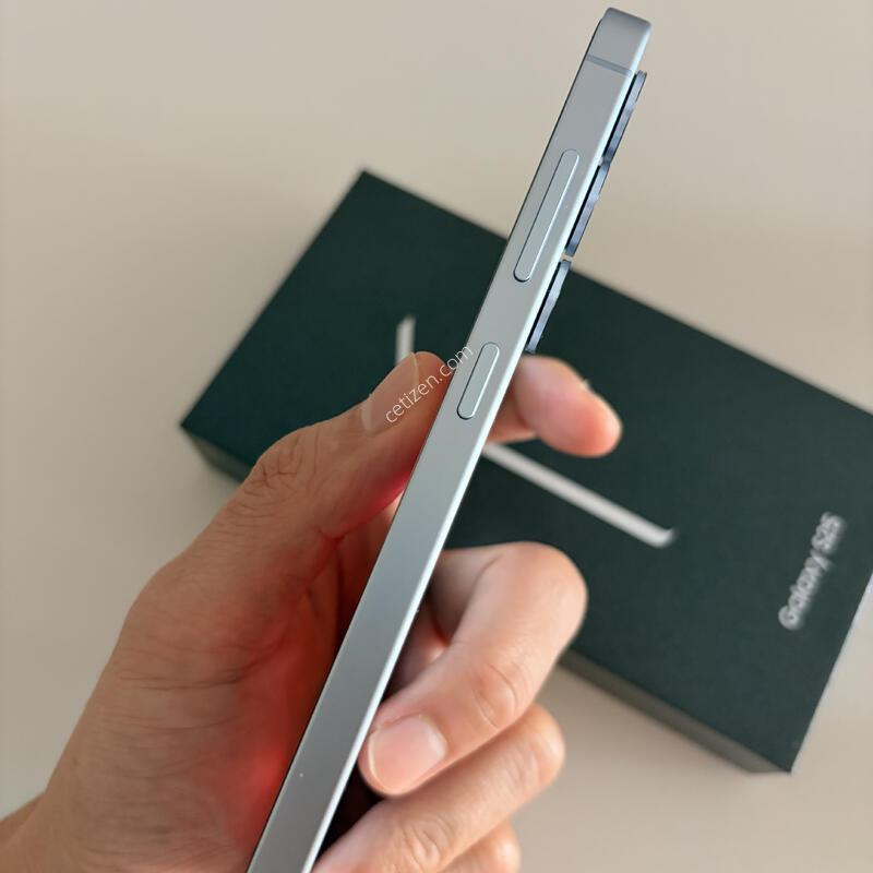 Sk ������s25 256G���� �Ǹ� �մϴ�
