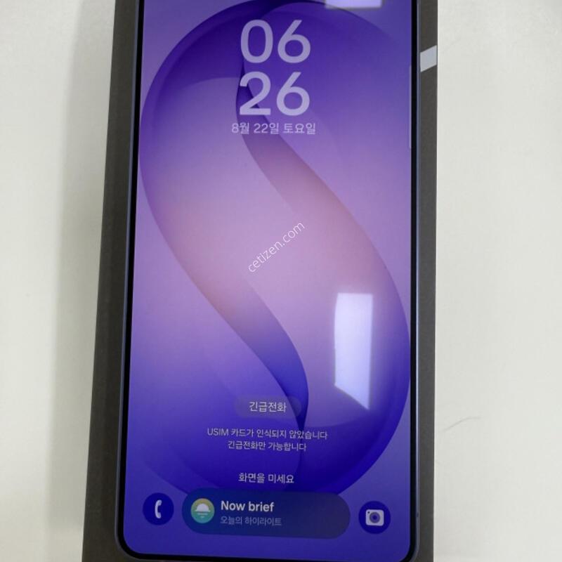 ������S26��Ʈ��512GB �ڹ�Ʈ���̿÷� �Ǹ��մϴ�.