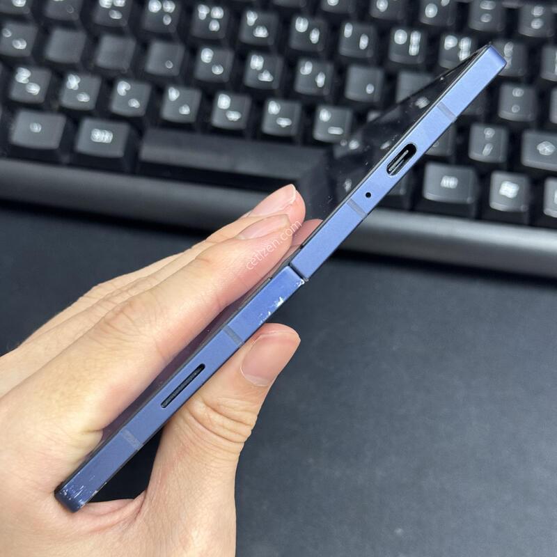 ������ z����6