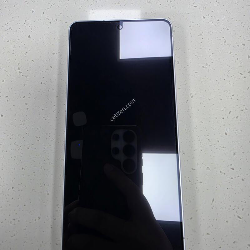 ������S26��Ʈ�� 512GB �Ǹ��մϴ�
