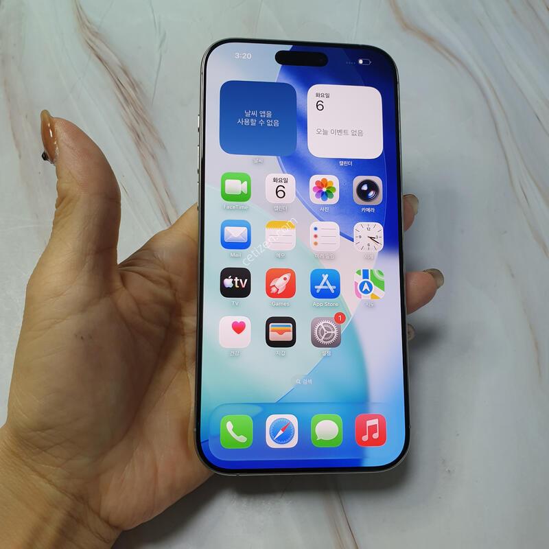 ������ 16���θƽ� ���߷�ƼŸ�� 256G A�� �Ǹ��մϴ�