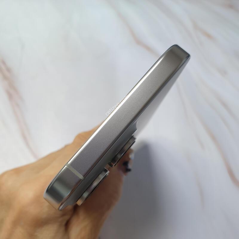 ������ 16���θƽ� ���߷�ƼŸ�� 256G A�� �Ǹ��մϴ�