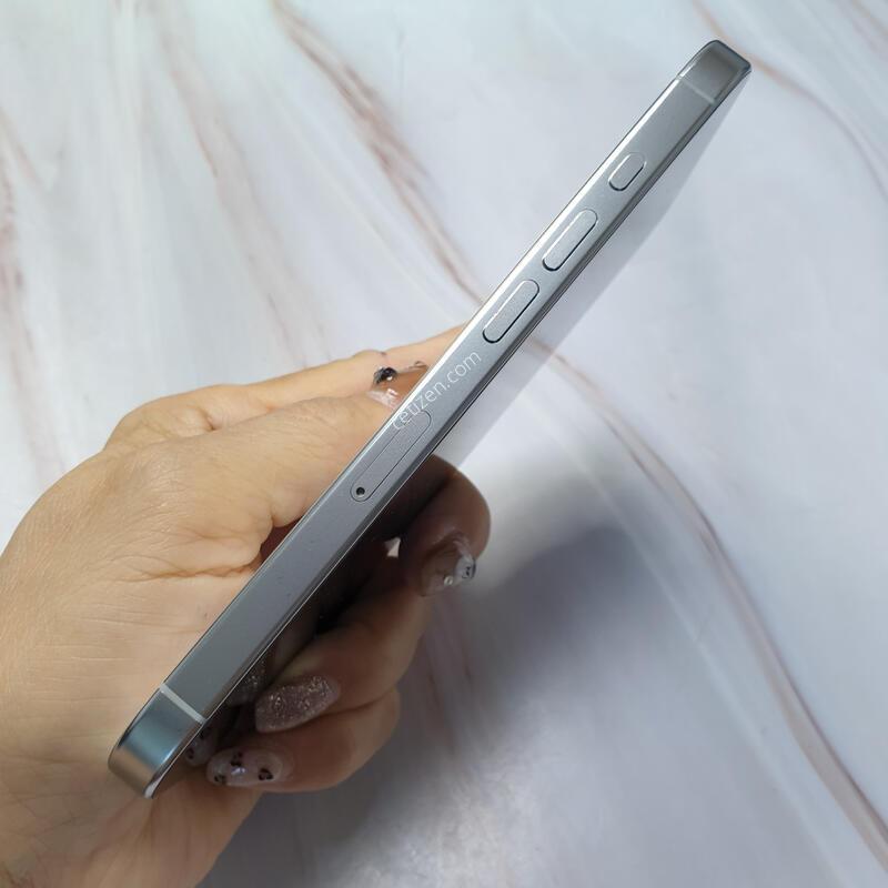������16���� ȭ��ƮƼŸ�� 256G ������ �Ǹ��մϴ�