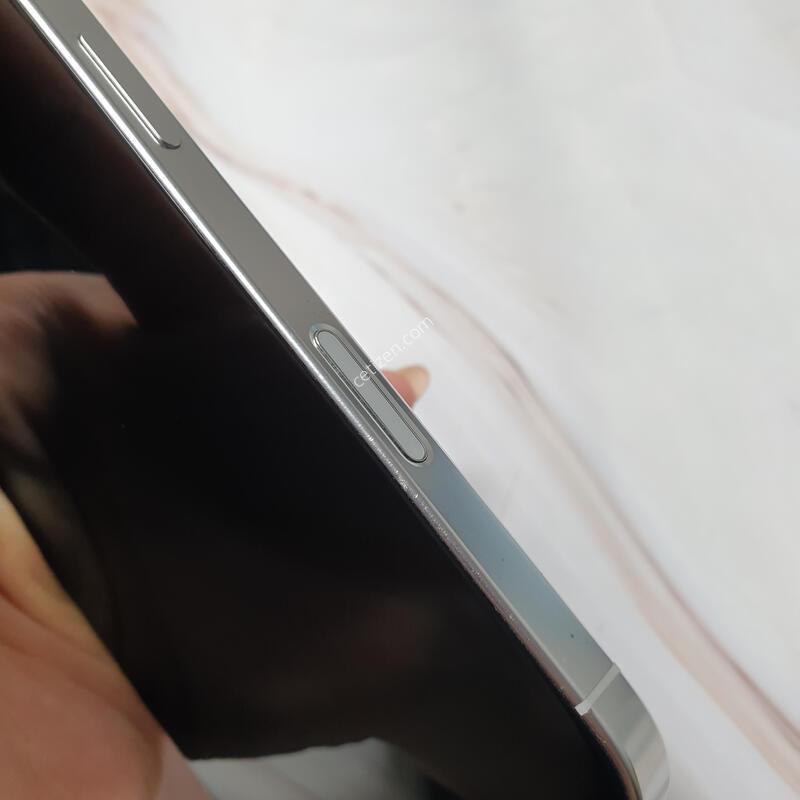 ������16���� ȭ��ƮƼŸ�� 256G ������ �Ǹ��մϴ�