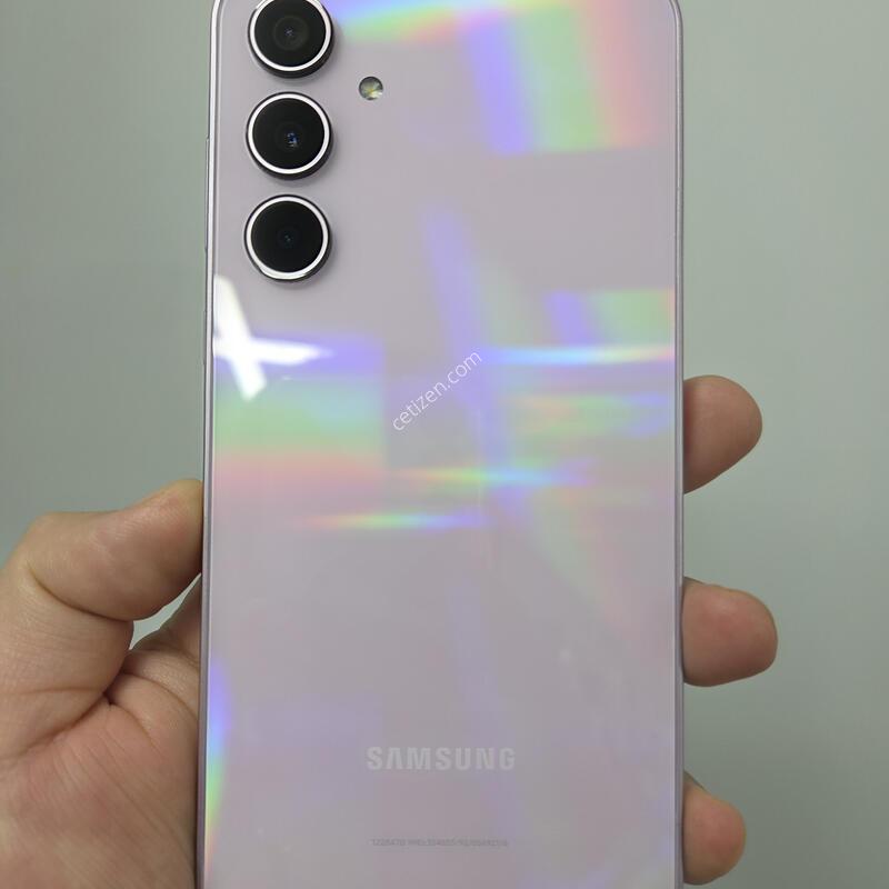 ������ A35 128GB ���϶�
