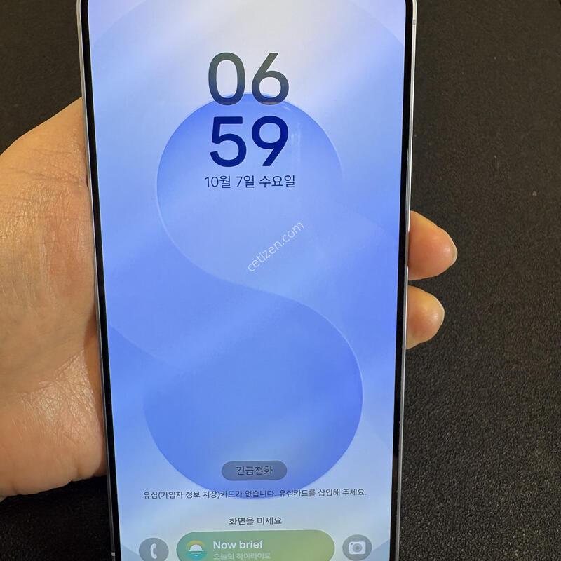 ������ S25 �÷��� 256G(����) SS�� �Ǹ��մϴ�.
