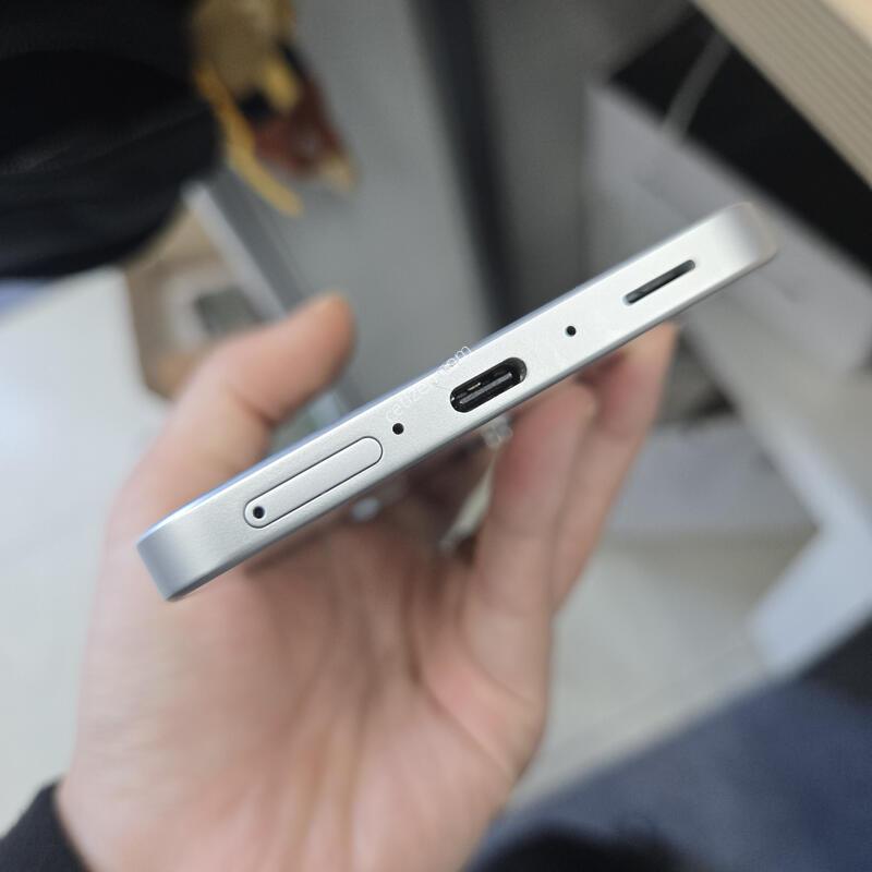 A++������ A36 ȭ��Ʈ 128GB �����������ܻ�
