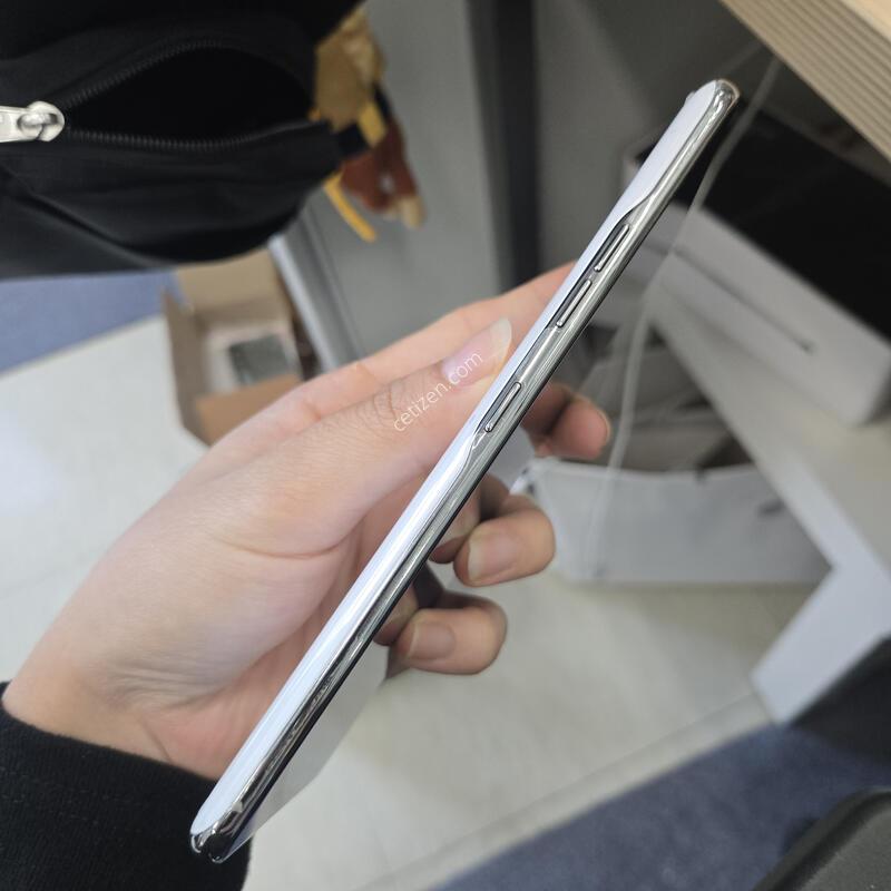 SSS�� LG Q92 ȭ��Ʈ 128GB ��������