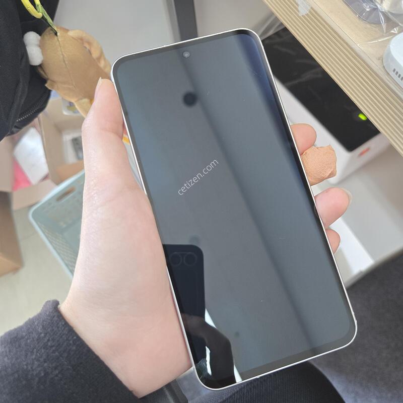 ������ ����6 �׷��� 128GB A�� �������� ���ܻ�