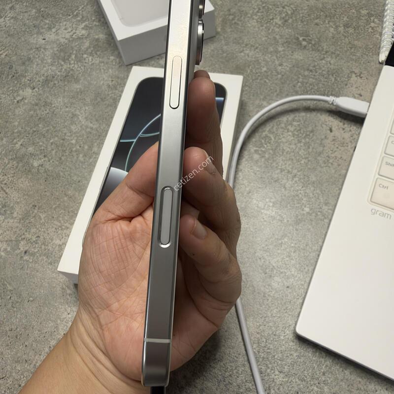 [A��] ���� S�� ������ 16���� ȭ��ƮƼŸ�� 128G �����ϰ� �Ǹ��մϴ�.