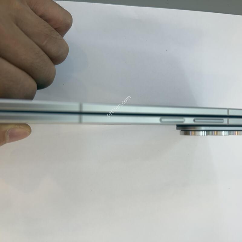 ������ ����7 256GB(�ǹ�)SSS��