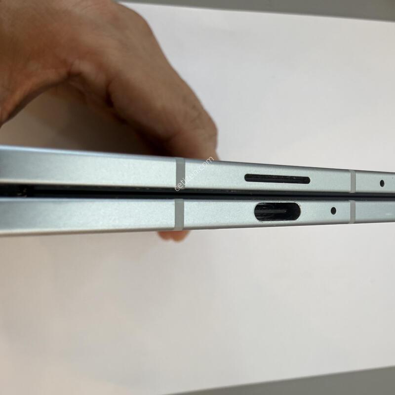 ������ ����7 256GB(�ǹ�)SSS��