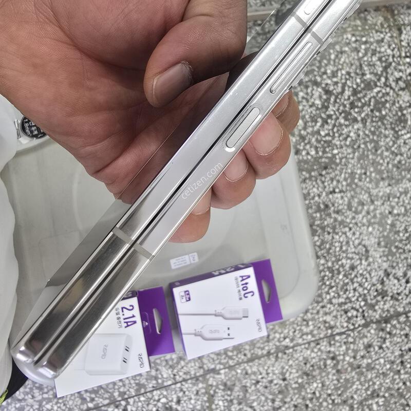 KT  ����5(F946) 512G ȭ��Ʈ���� ����� �˴ϴ�