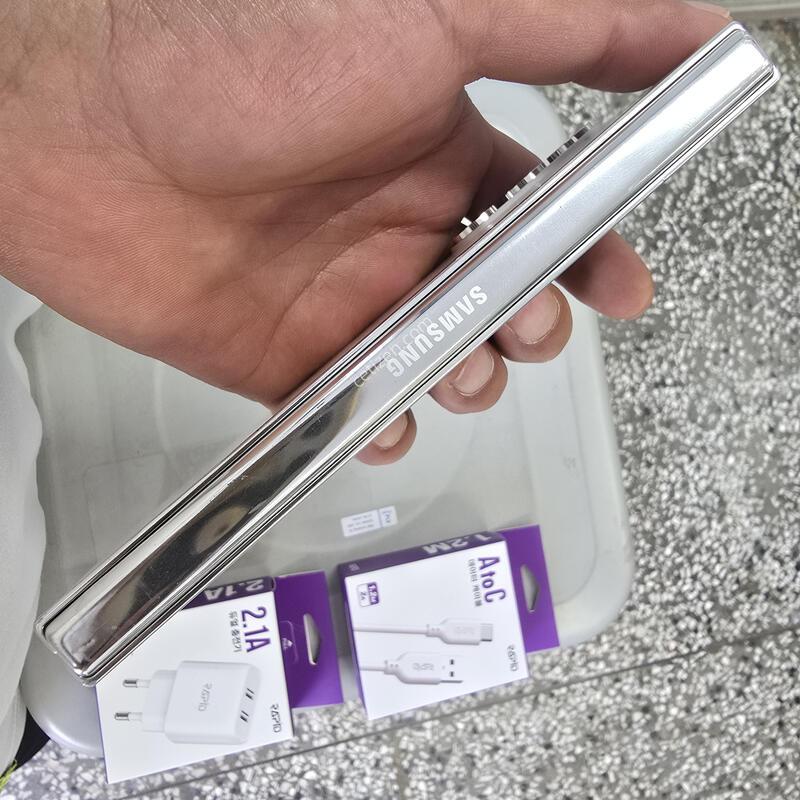 KT  ����5(F946) 512G ȭ��Ʈ���� ����� �˴ϴ�