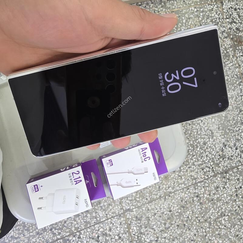 KT  ����5(F946) 512G ȭ��Ʈ���� ����� �˴ϴ�