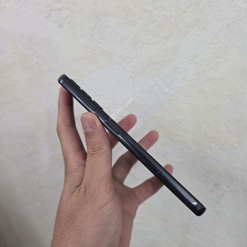 ����3 ����