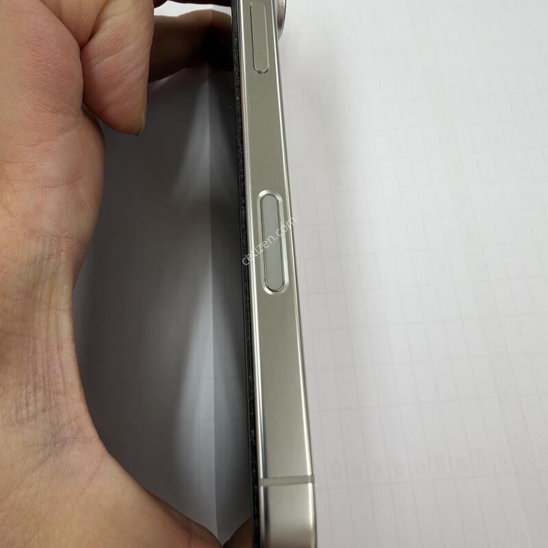 ������16���� 256GB ȭ��Ʈ
