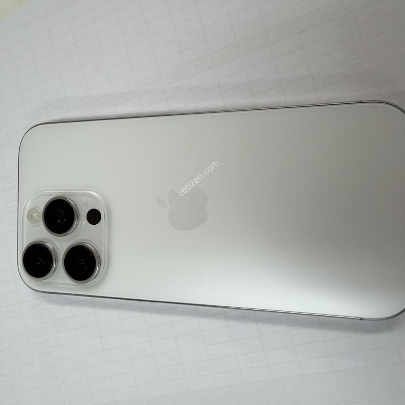 ������16���� 256GB ȭ��Ʈ