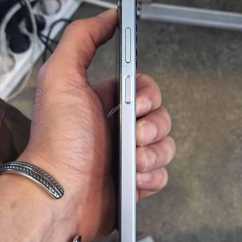�����ÿ��̵�7 (128GB) �˴ϴ�