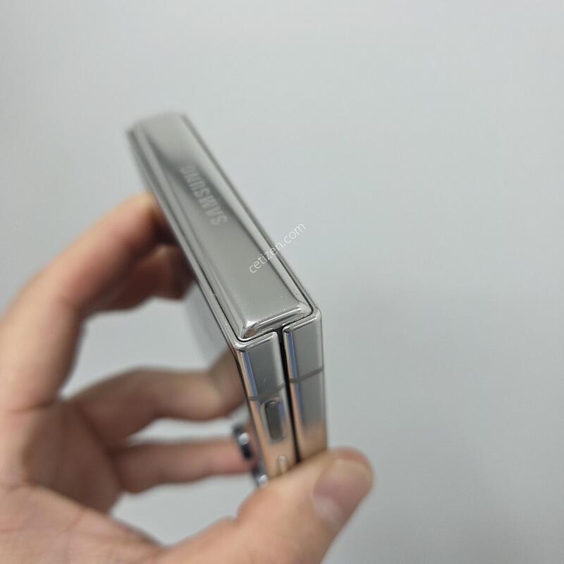 ������ Z�ø�5 256GB ȭ��Ʈ