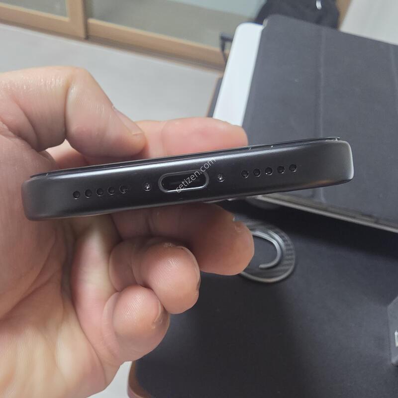 ������18���� 512GB ���� �Ǹ��մϴ�