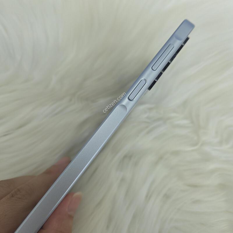 ����4 381
