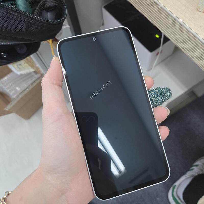������ ����4 ȭ��Ʈ 128GB SK �ܰ����� �ܻ�