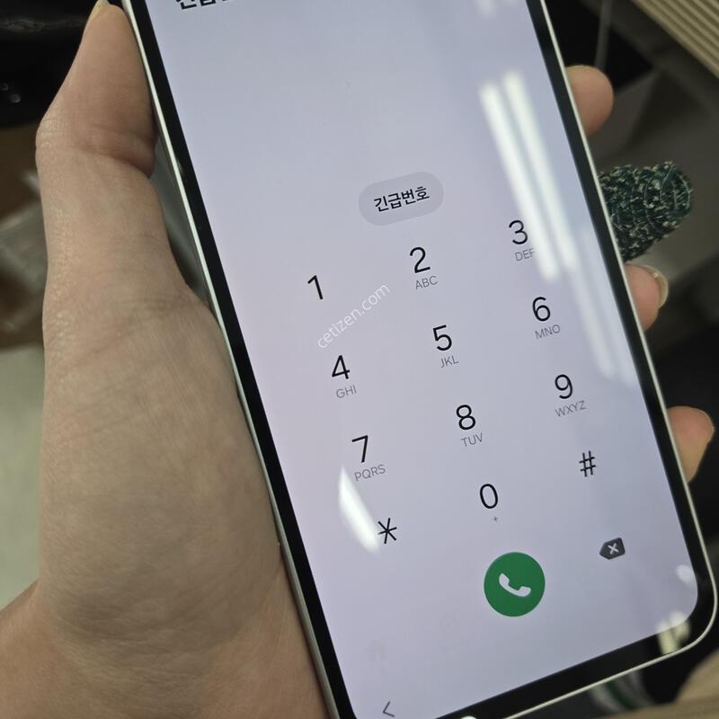 ������ ����4 ȭ��Ʈ 128GB SK �ܰ����� �ܻ�