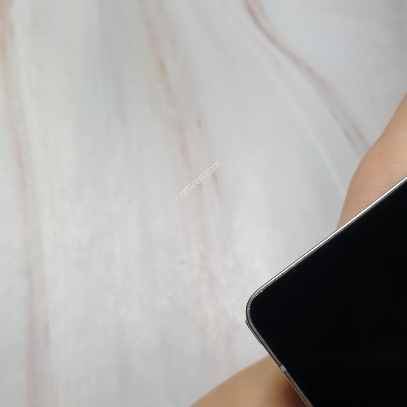 SK ������ S25��Ʈ�� ƼŸ���׷��� 256G S�� �Ǹ��մϴ�