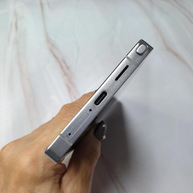 LG ������ S25��Ʈ�� ƼŸ��ȭ��Ʈ 256G S�� �Ǹ��մϴ�