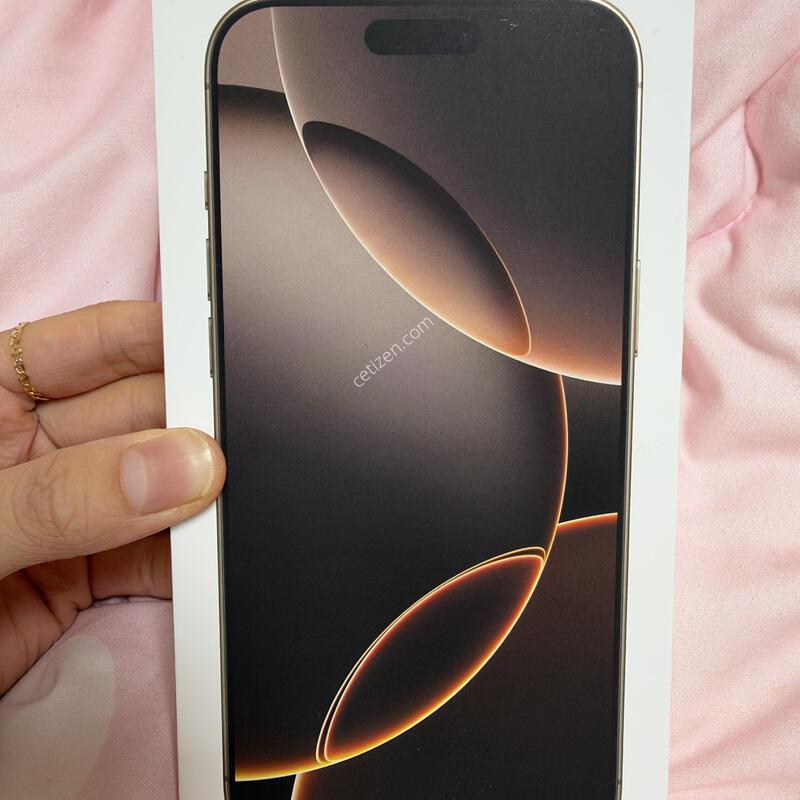 ���� ������ 16 ���θƽ� 512GB ����Ʈ ƼŸ�� Ǯ�ڽ�