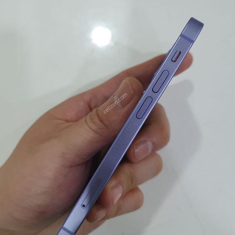 ������12�̴�64G ���ܻ� ���±� �߰��� �����