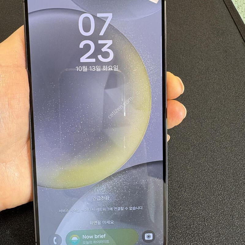 ������ S24�÷��� 256G(����) SS�� �Ǹ��մϴ�.